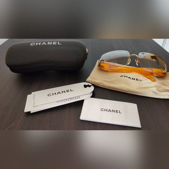 CHANEL Accessories - CHANEL 4095-B Sunglasses